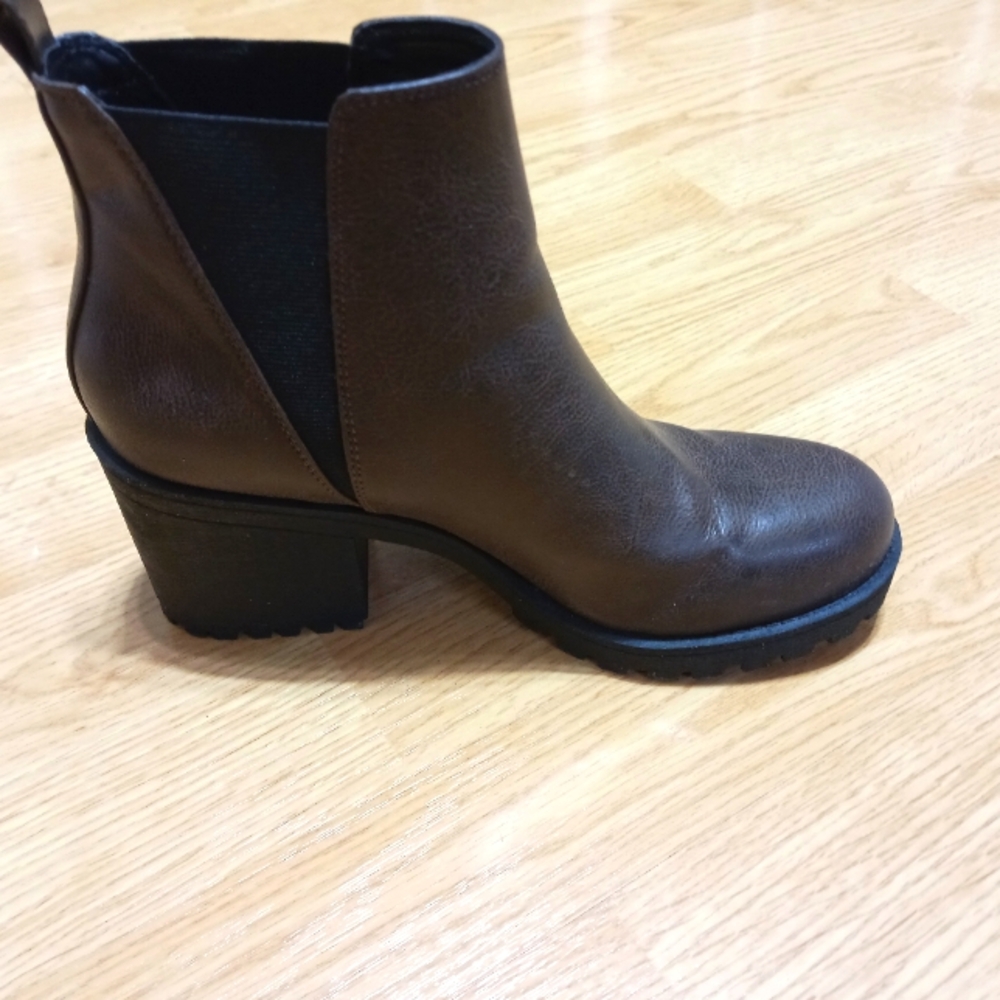 Dirty Laundry Brown Ankle Booties with Chunky Heel